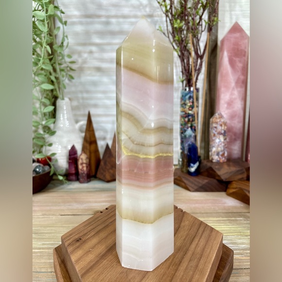 Other - 0869 Mangano Pistachio Calcite Crystal Tower
